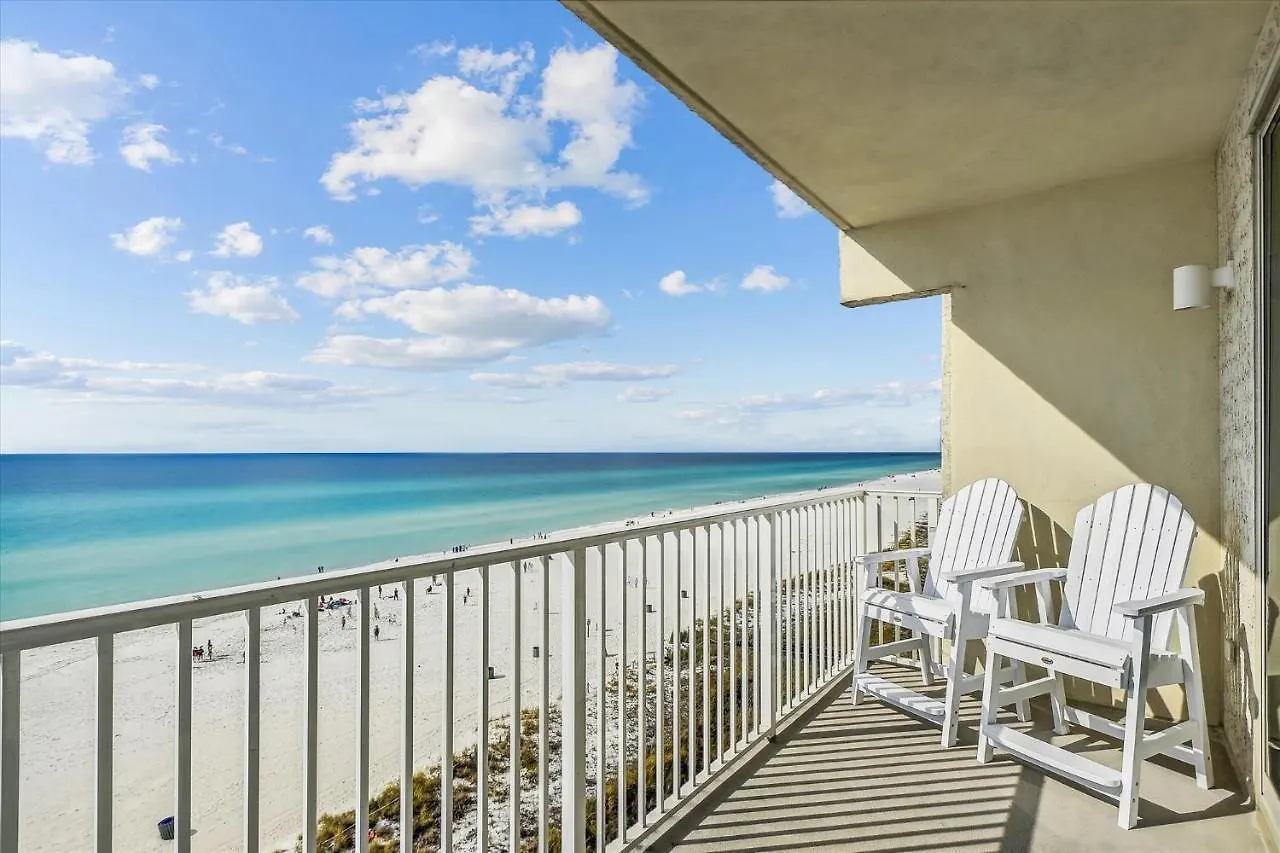 Apartment Shores Of Panama 630-1Bdbunks, Sleeps 6, Beach Front! Free Fun! Reserved Parking Space Condo Panama City Beach United States