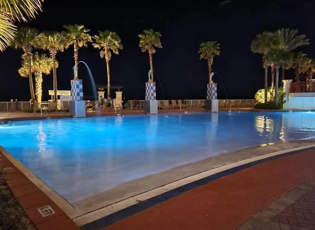 Shores Of Panama 630-1Bdbunks, Sleeps 6, Beach Front! Free Fun! Reserved Parking Space Condo Panama City Beach