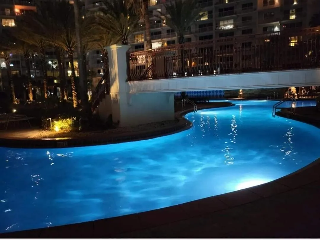 Apartment Shores Of Panama 630-1Bdbunks, Sleeps 6, Beach Front! Free Fun! Reserved Parking Space Condo Panama City Beach United States